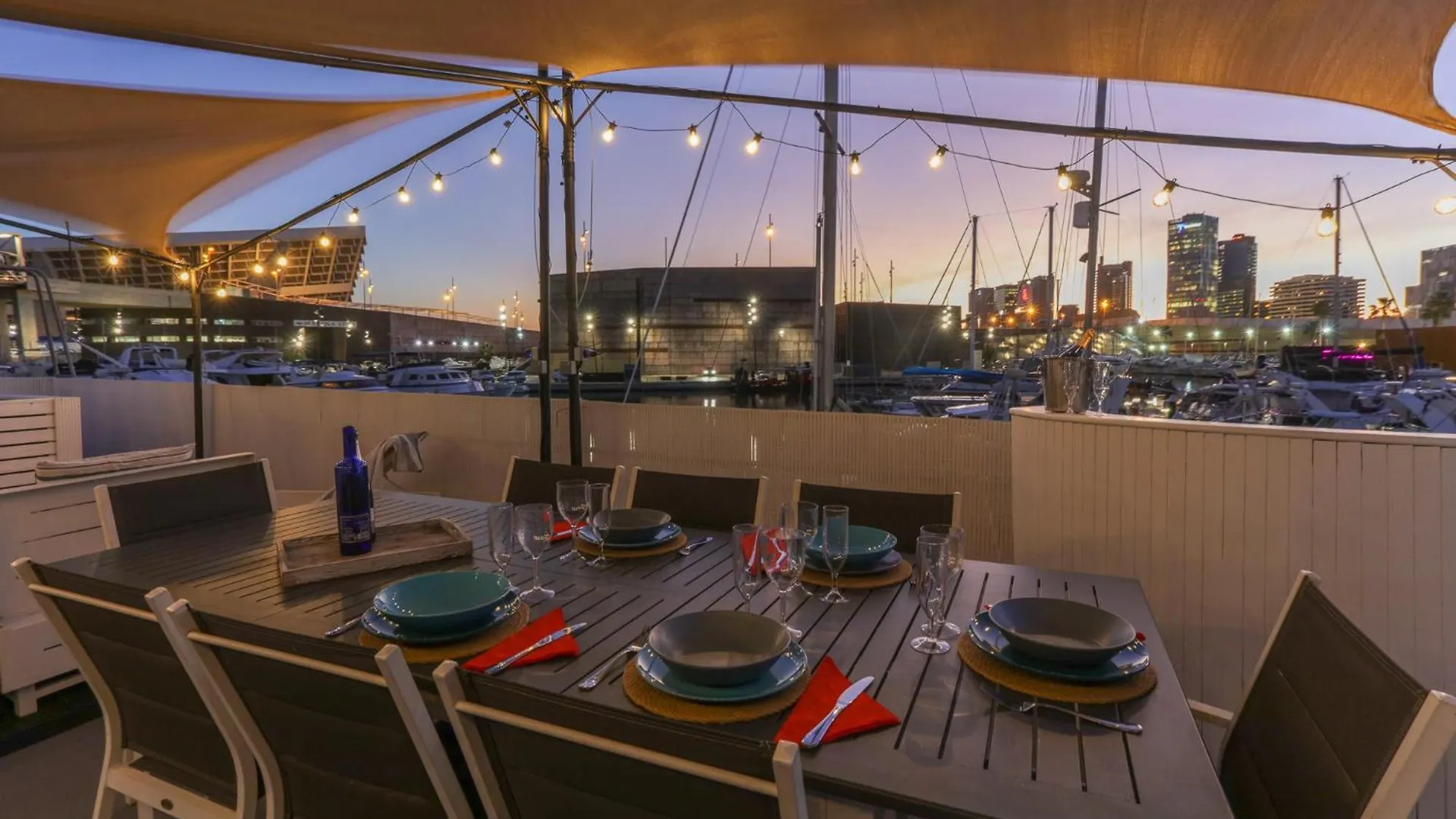 Unique In Barcelona ! Catamaran With A Private Swimming Pool Hotel Sant Adria de Besos Botel